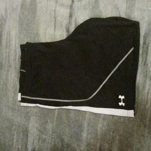 Black/White Under Armour Shorts (XL/G)